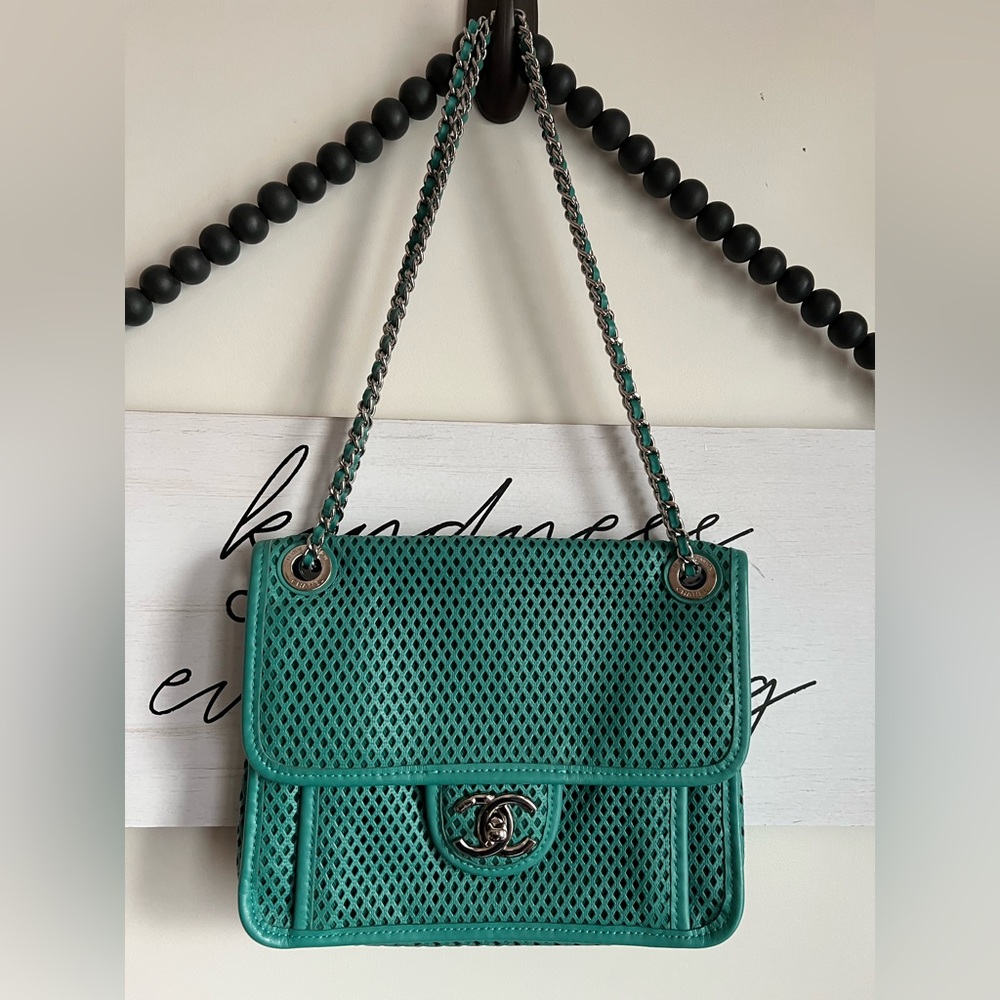 CHANEL Up in the Air Medallion Flap Bag Perforated Purse Emerald Green Rare